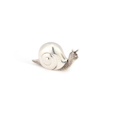 Lot 321 - AN ELIZABETH II SILVER NOVELTY TAPE MEASURE