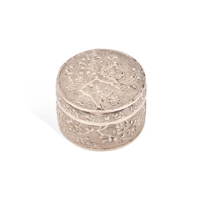 Lot 234 - A CHINESE SILVER BOX AND COVER