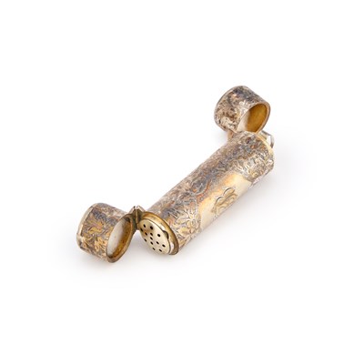 Lot 438 - A VICTORIAN SILVER COMBINATION VINAIGRETTE AND SCENT BOTTLE