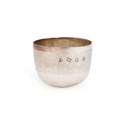 Lot 313 - AN ELIZABETH II SILVER TUMBLER CUP
