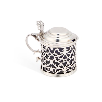 Lot 279 - AN EARLY 19TH CENTURY IRISH SILVER MUSTARD POT