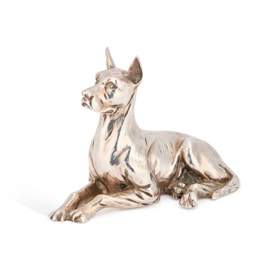 Lot 327 - A SILVER MODEL OF A DOBERMAN DOG