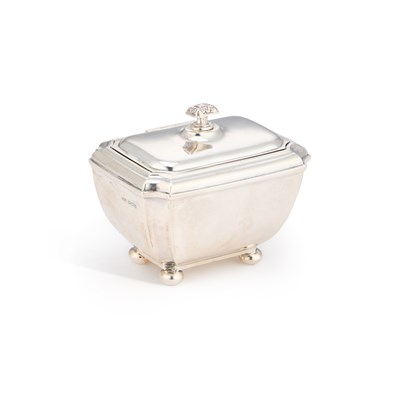Lot 348 - A GEORGE V SILVER TEA CADDY