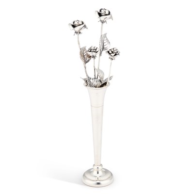Lot 319 - AN ELIZABETH II SILVER STEM VASE AND FOUR SILVER ROSES