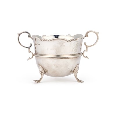 Lot 340 - A GEORGE V SILVER TWO-HANDLED SUGAR BOWL