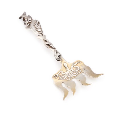 Lot 226 - AN AMERICAN STERLING SILVER SARDINE SERVING FORK