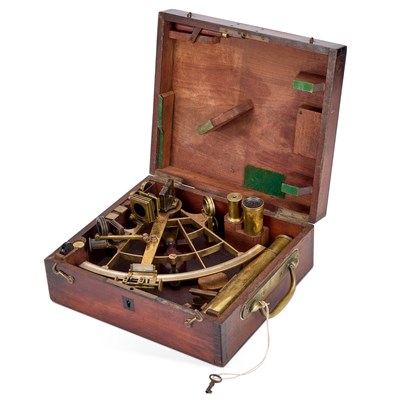 Lot 848 - A FRENCH BRASS SEXTANT IN MAHOGANY CASE