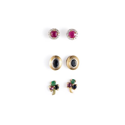 Lot 756 - THREE PAIRS OF 9 CARAT GOLD STUD EARRINGS