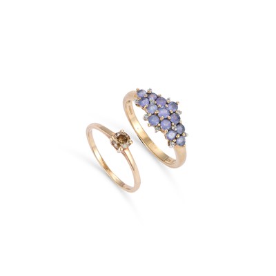 Lot 691 - TWO 9 CARAT GOLD RINGS