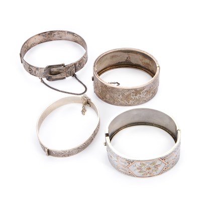Lot 749 - A GROUP OF BANGLES