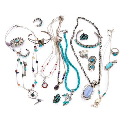 Lot 735 - A COLLECTION OF NATIVE AMERICAN JEWELLERY