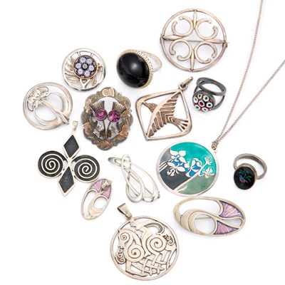 Lot 701 - A GROUP OF CELTIC JEWELLERY