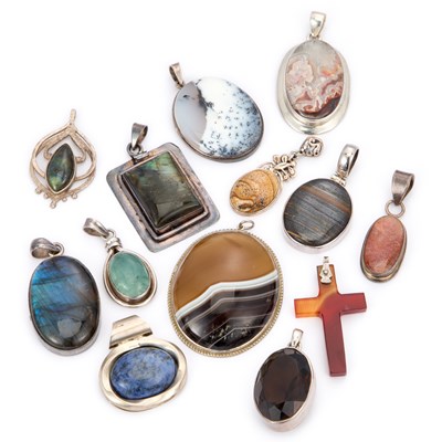 Lot 736 - A GROUP OF GEM-SET PENDANTS