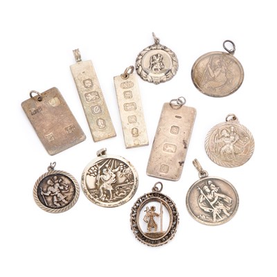 Lot 690 - A COLLECTION OF SILVER PENDANTS