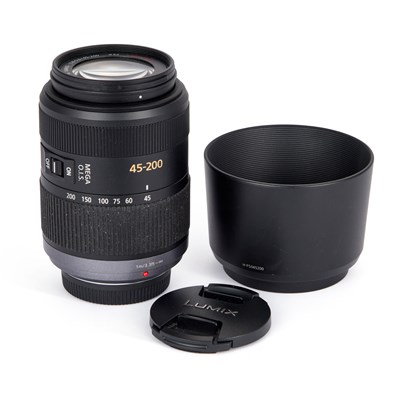 Lot 847 - A PANASONIC LUMIX G VARIO 45-200MM F/ 4-5.6 MEGA O.I.S. AUTOFOCUS CAMERA LENS