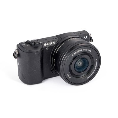 Lot 843 - A SONY A5100 MIRRORLESS DIGITAL CAMERA