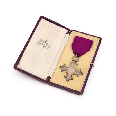 Lot 10 - A CASED GEORGE V SILVER THE MOST EXCELLENT ORDER OF THE BRITISH EMPIRE M.B.E (CIVIL)