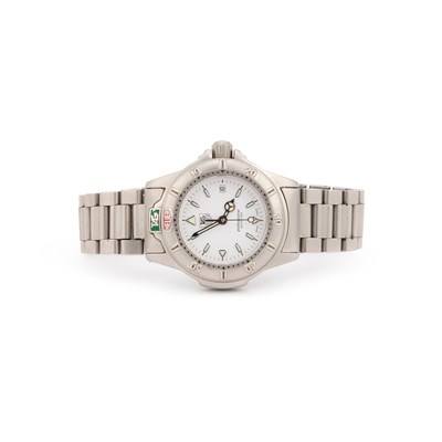 Lot 671 - A LADY'S BI-COLOUR TAG HEUER 4000 BRACELET WATCH