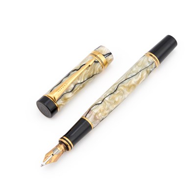 Lot 818 - A PARKER DUOFOLD PEARL AND BLACK FOUNTAIN PEN