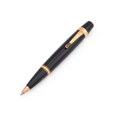 Lot 822 - A MONTBLANC BOHEME BALLPOINT PEN