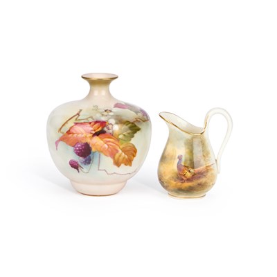 Lot 148 - A ROYAL WORCESTER VASE