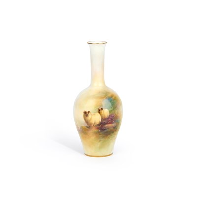 Lot 156 - A ROYAL WORCESTER VASE