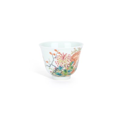 Lot 584 - A CHINESE FAMILLE ROSE PORCELAIN CUP