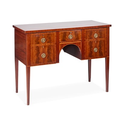Lot 996 - A LATE GEORGIAN MAHOGANY SIDEBOARD
