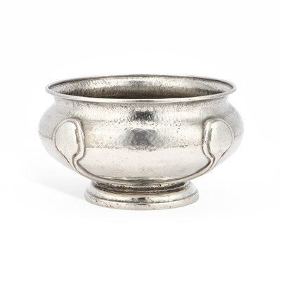 Lot 51 - A LIBERTY & CO TUDRIC PEWTER BOWL