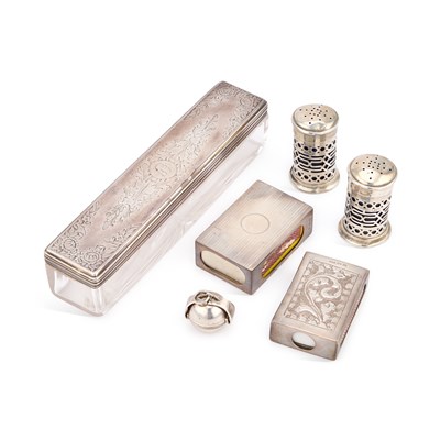 Lot 467 - A GROUP OF SILVER
