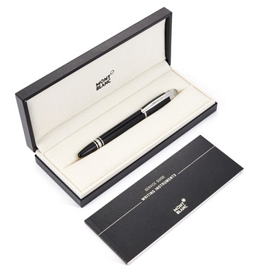 Lot 964 - A MONTBLANC STARWALKER ROLLERBALL PEN