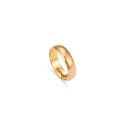 Lot 834 - A 22 CARAT GOLD BAND RING