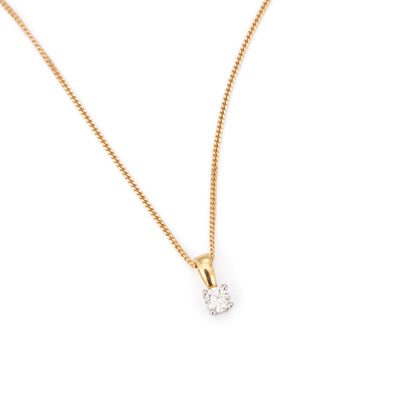 Lot 844 - AN 18 CARAT GOLD SOLITAIRE DIAMOND PENDANT ON CHAIN