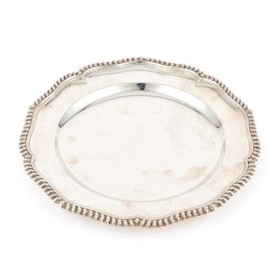 Lot 474 - A VICTORIAN SILVER PLATE