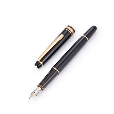 Lot 961 - A MONTBLANC MEISTERSTUCK 144 FOUNTAIN PEN
