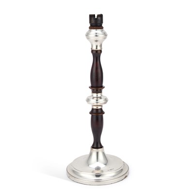 Lot 284 - AN ART DECO SILVER AND BAKELITE TABLE LAMP