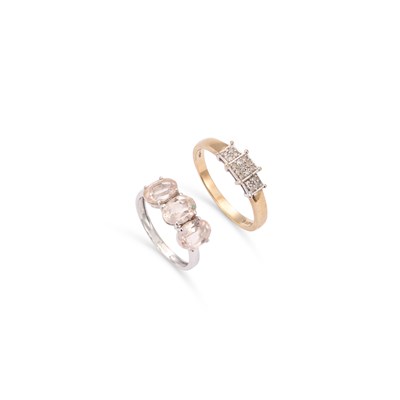 Lot 812 - TWO 9 CARAT GOLD GEM-SET RINGS