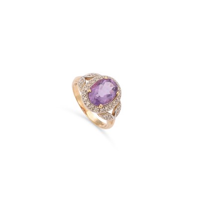 Lot 858 - A 9 CARAT GOLD AMETHYST AND DIAMOND CLUSTER RING