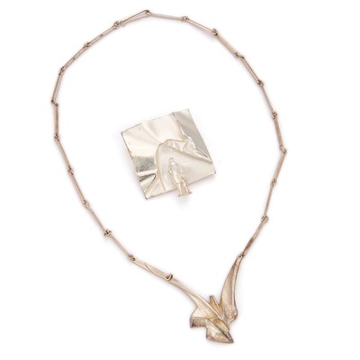 Lot 825 - A LAPPONIA FINNISH SILVER BROOCH AND NECKLACE