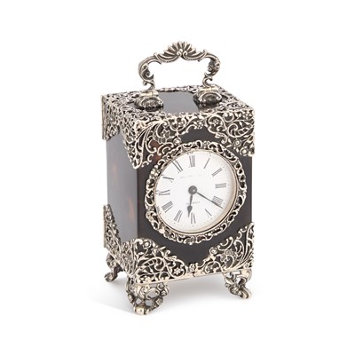 Lot 353 - A FINE EDWARDIAN SILVER-MOUNTED TORTOISESHELL CASED CARRIAGE CLOCK