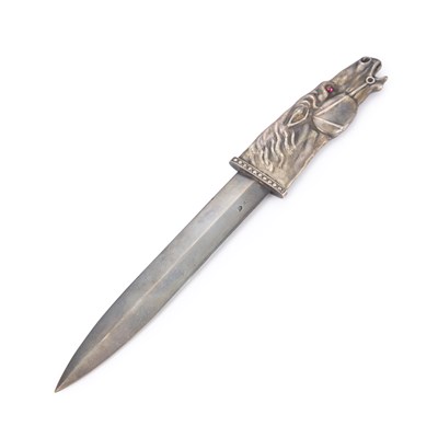 Lot 180 - AN EARLY 20TH CENTURY RUSSIAN SILVER PAPER KNIFE OR LETTER OPENER