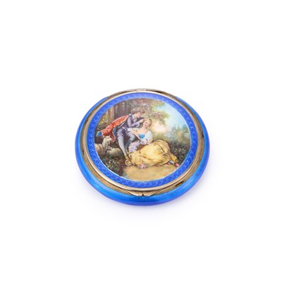Lot 368 - A CONTINENTAL SILVER AND GUILLOCHÉ ENAMEL COMPACT