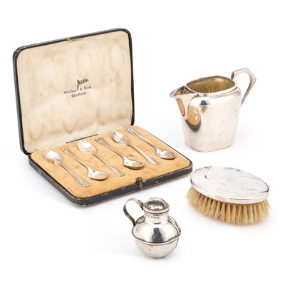 Lot 327 - A MIXED LOT OF SILVER
