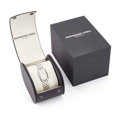 Lot 688 - A LADY'S STEEL RAYMOND WEIL BRACELET WATCH