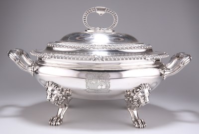Lot 1287 - A FINE GEORGE III SILVER SOUP TUREEN