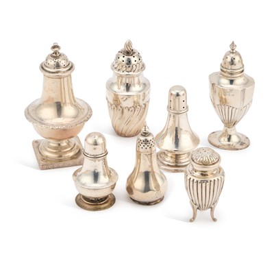 Lot 434 - A GROUP OF SILVER PEPPERETTES
