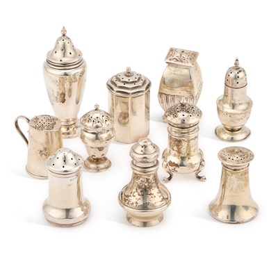 Lot 402 - A GROUP OF SILVER PEPPERETTES