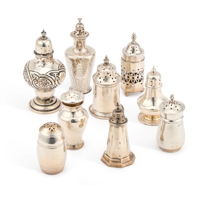 Lot 425 - A GROUP OF SILVER PEPPERETTES