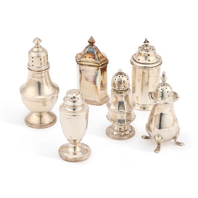Lot 400 - A GROUP OF SILVER PEPPERETTES