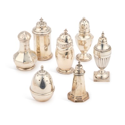 Lot 295 - A GROUP OF SILVER PEPPERETTES